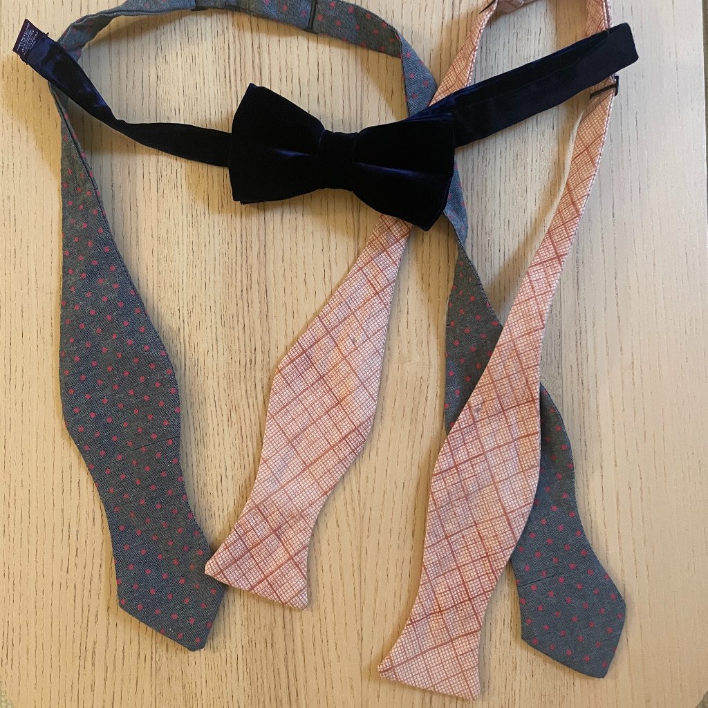 3 Bowties